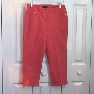 Bandolino cherry red capris